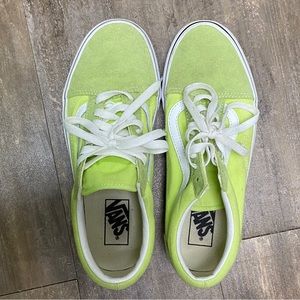 VANS OLD SKOOLS LIME GREEN SIZE 7.5 MENS/9 WMNS